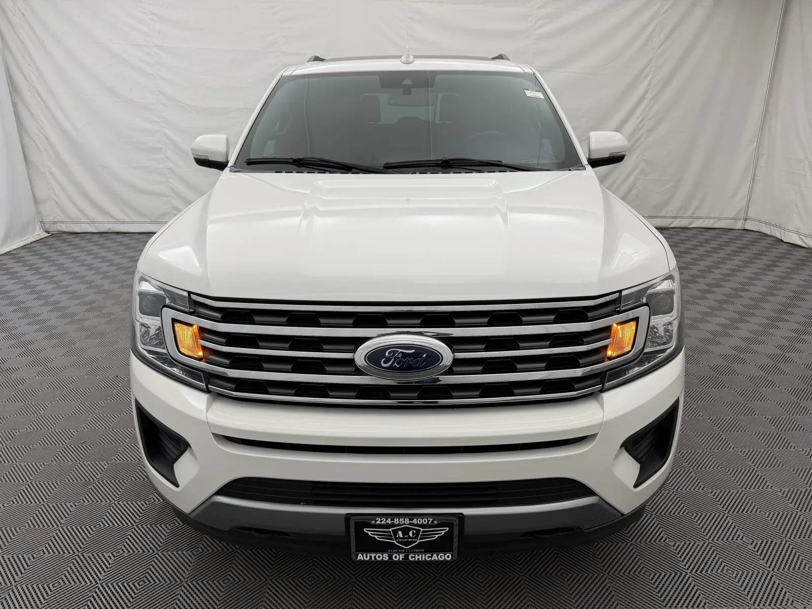 Ford Expedition photo 3
