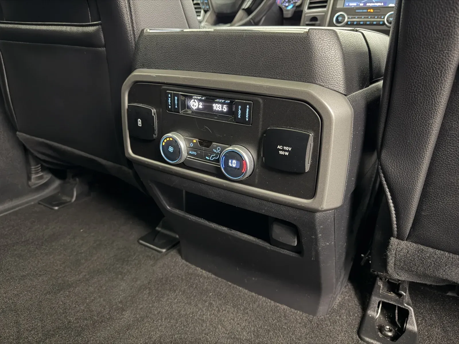 Ford Expedition photo 33