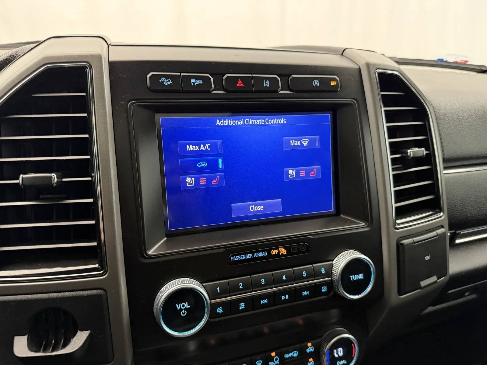 Ford Expedition photo 25