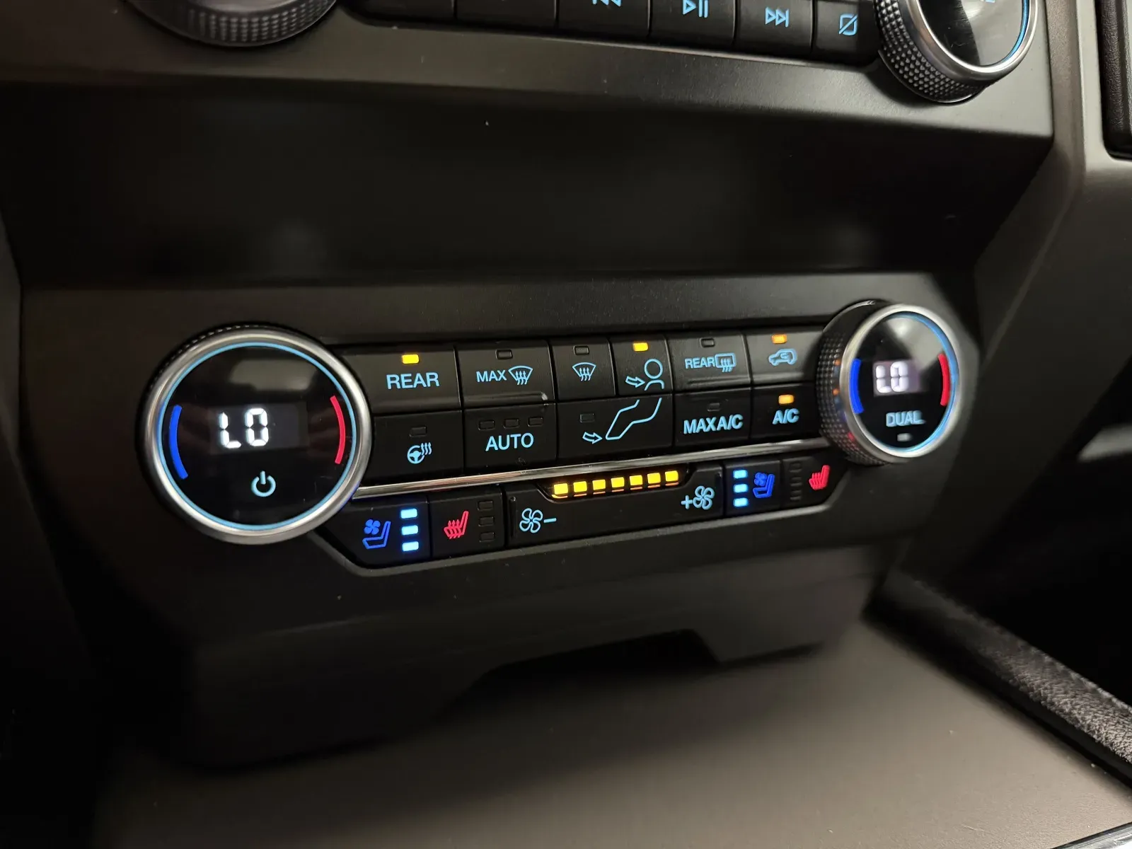 Ford Expedition photo 28