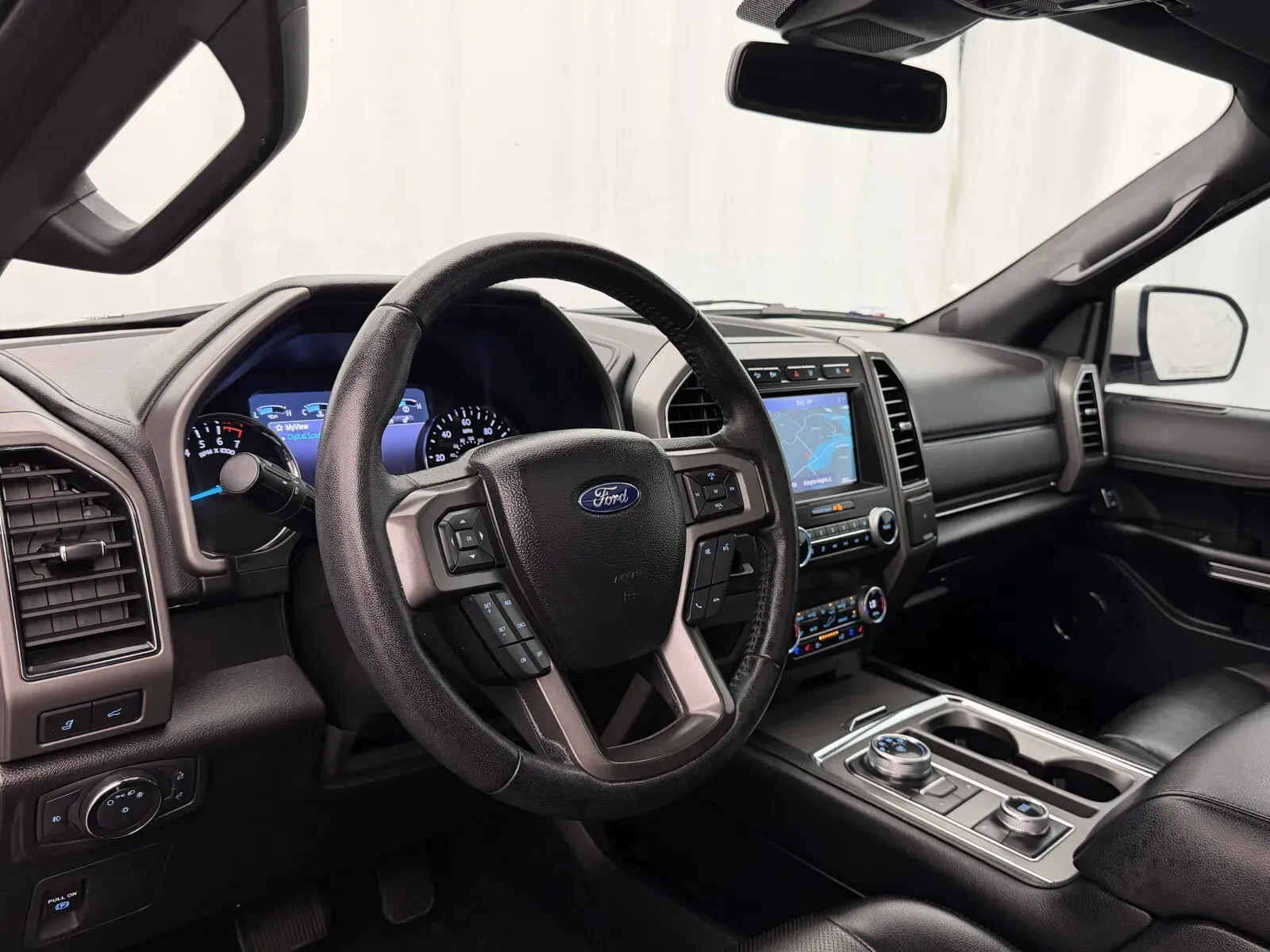 Ford Expedition photo 9