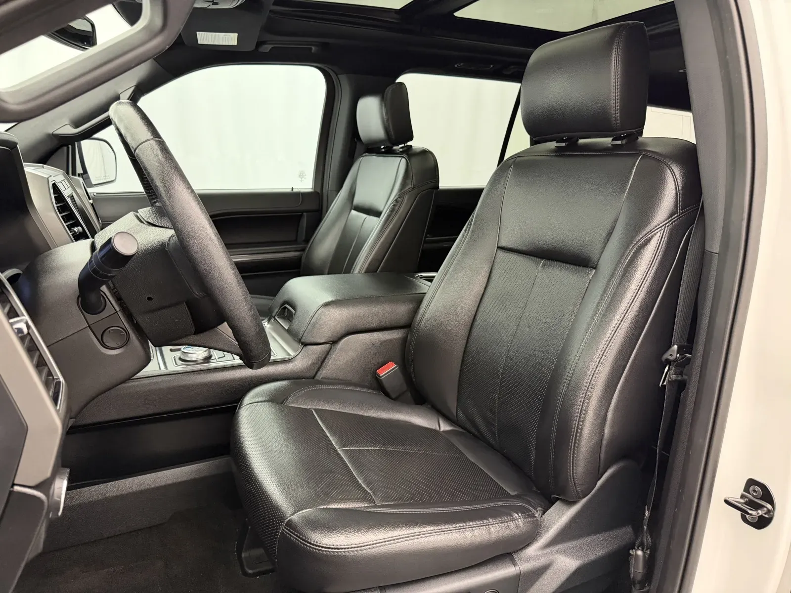 Ford Expedition photo 11