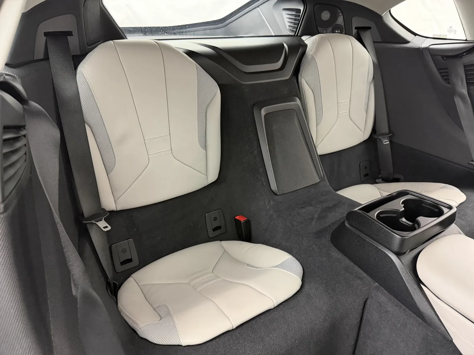 BMW i8 photo 27