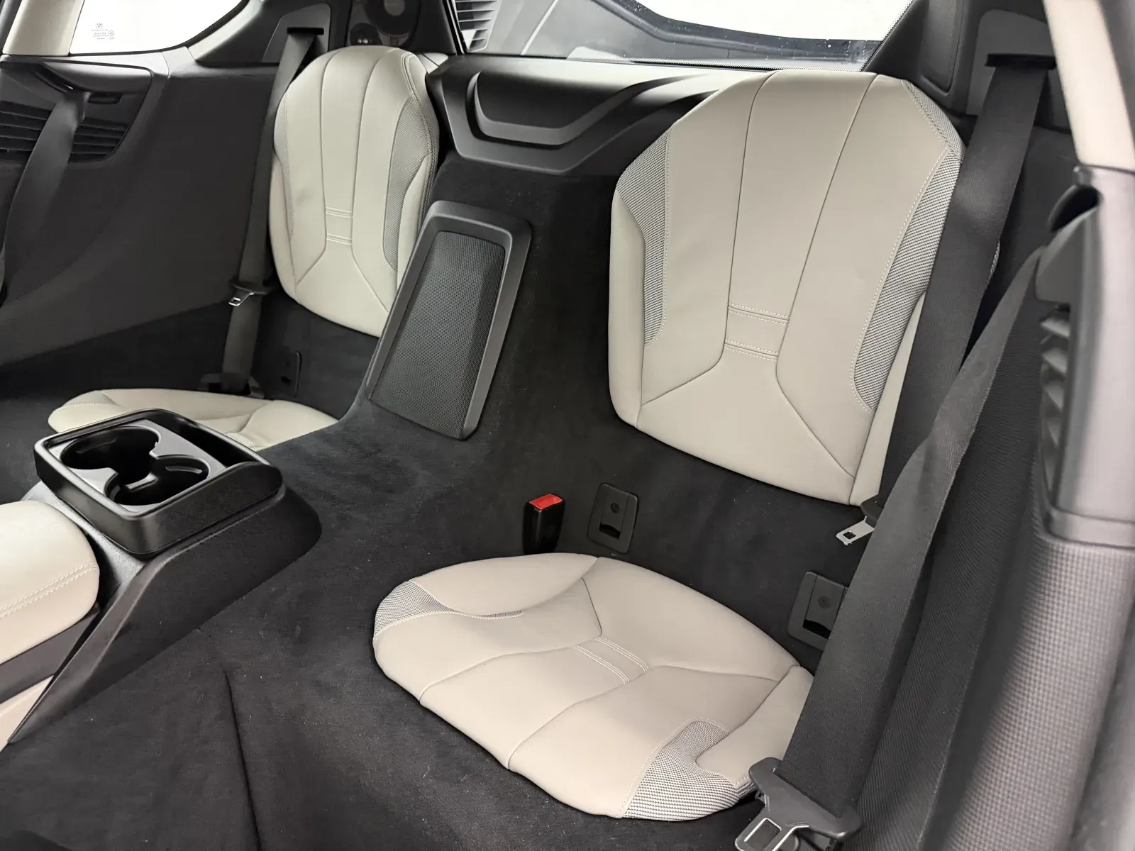 BMW i8 photo 26