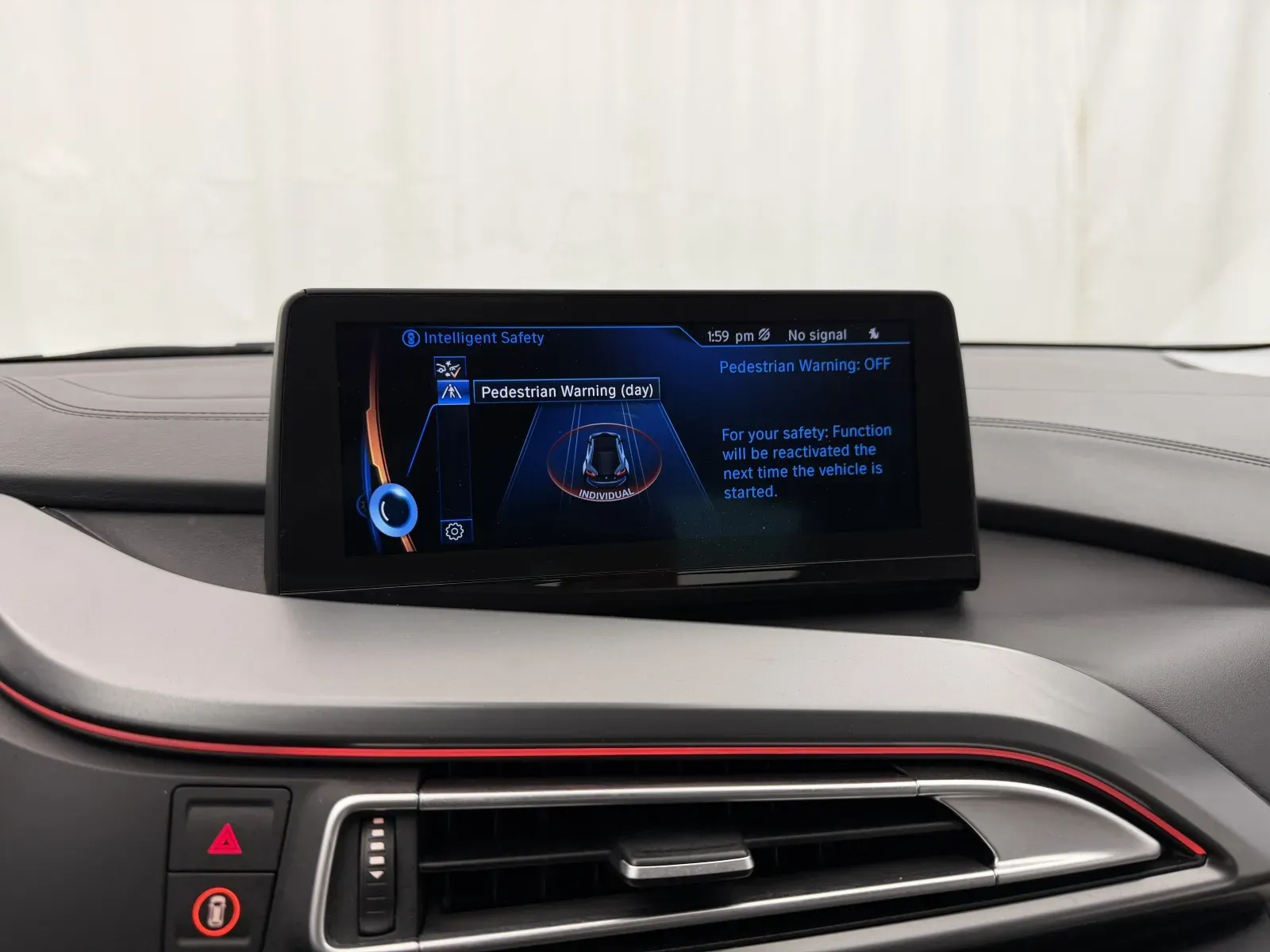 BMW i8 photo 17