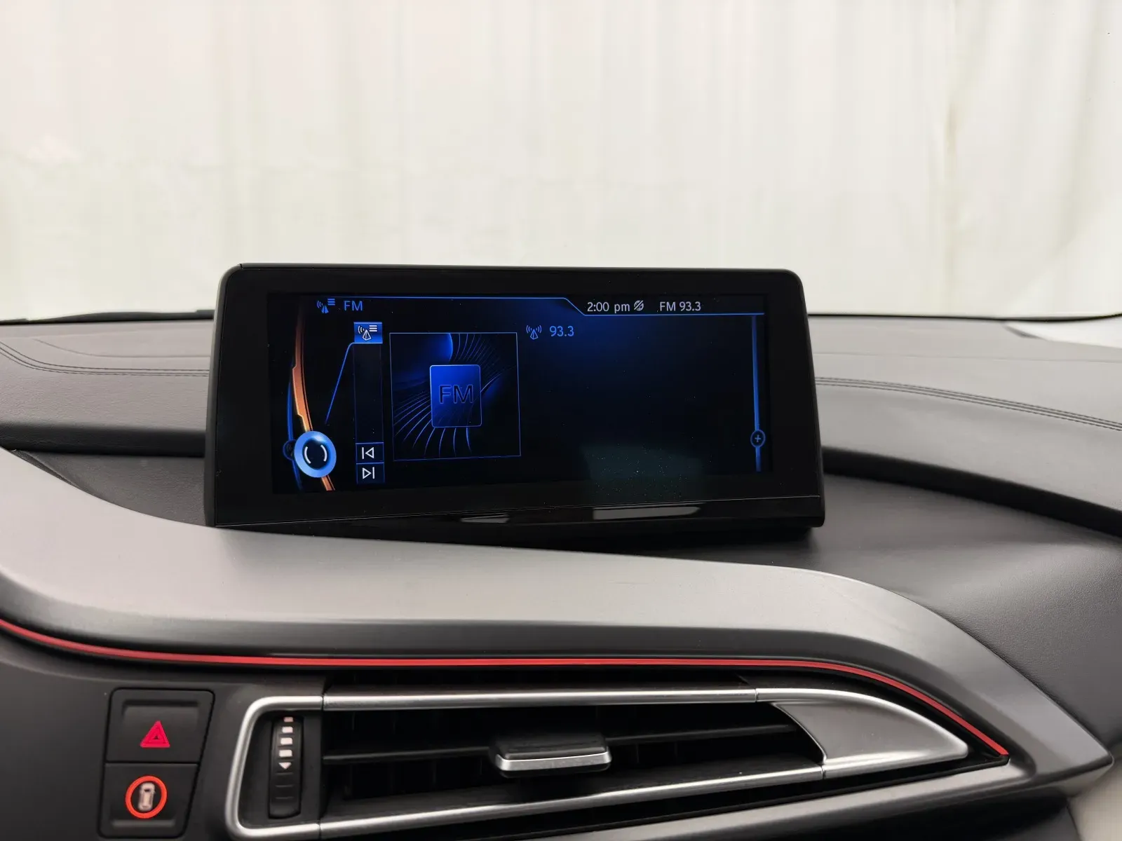 BMW i8 photo 21
