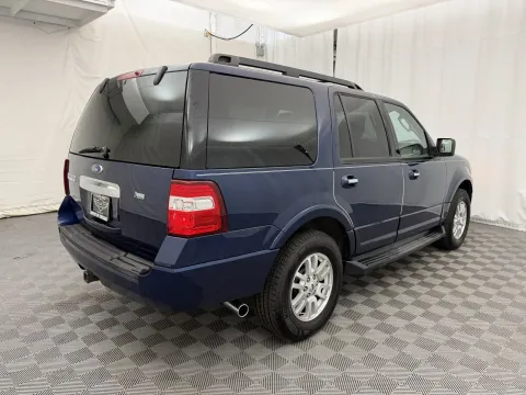 More photos of 2011 Ford Expedition XLT at Autos of Chicago, IL