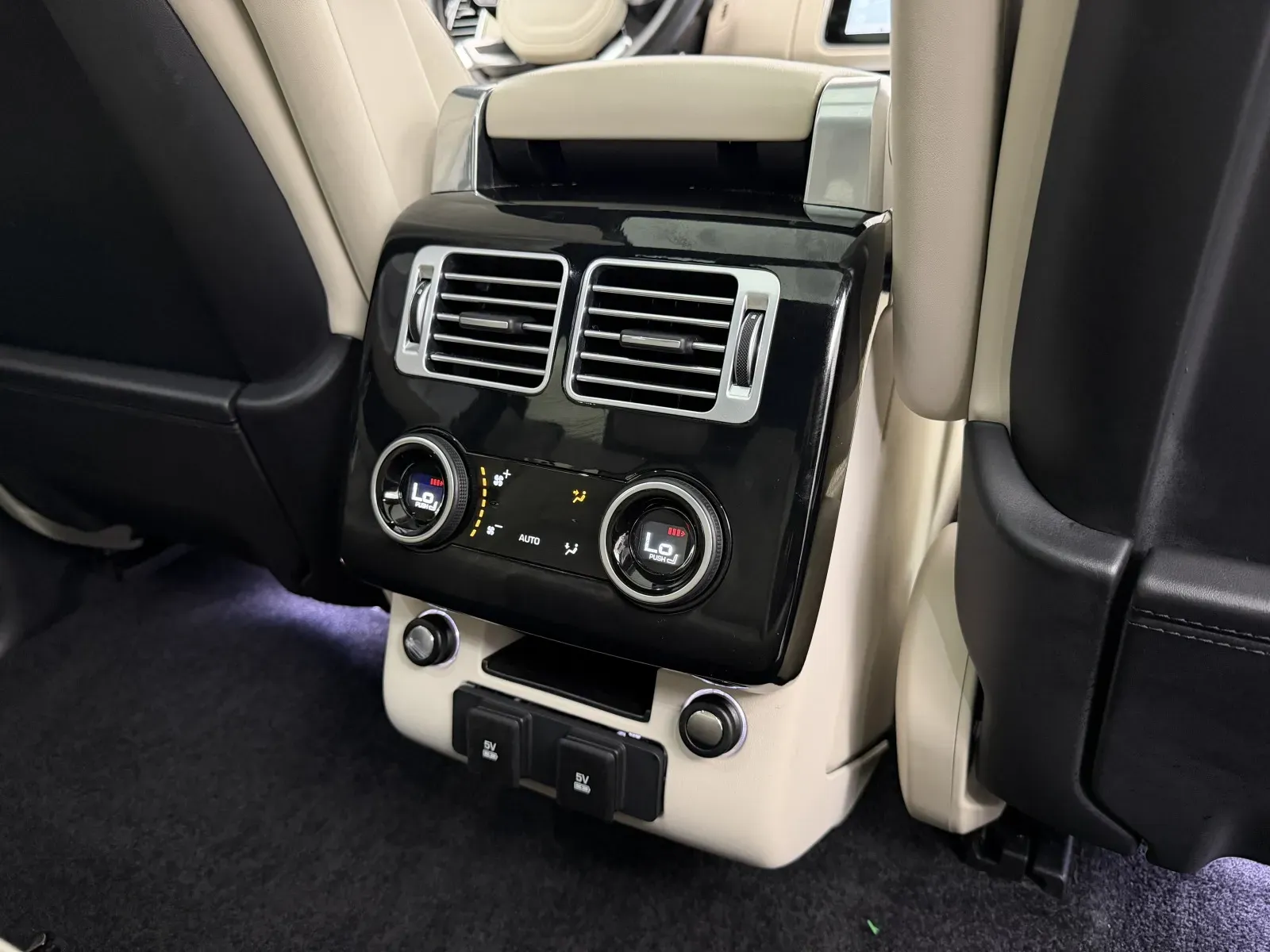 Land Rover Range Rover photo 41