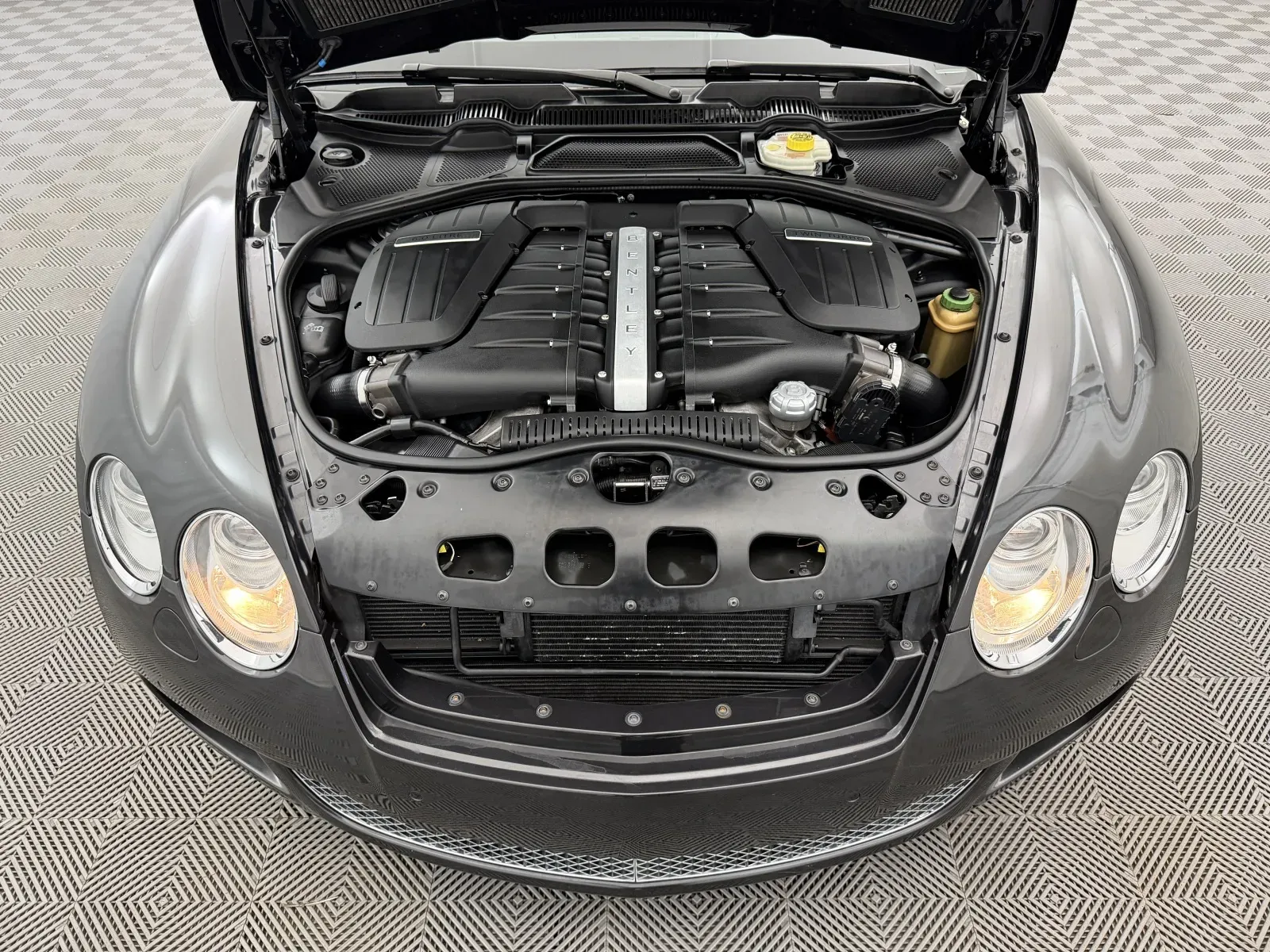 Bentley Continental photo 25