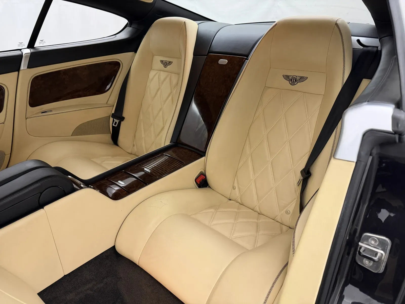 Bentley Continental photo 21