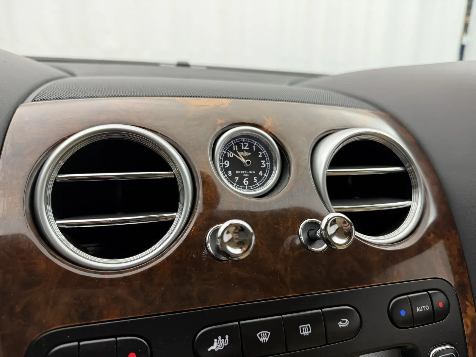 Bentley Continental photo 16