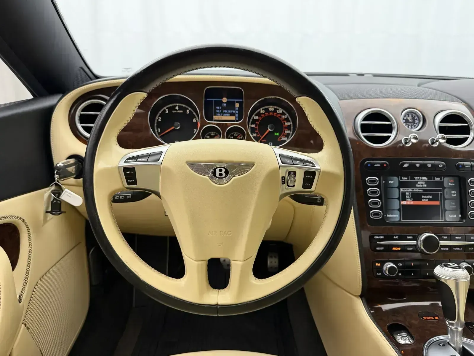 Bentley Continental photo 12