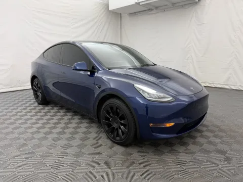 More photos of 2022 Tesla Model Y Long Range at Autos of Chicago, IL