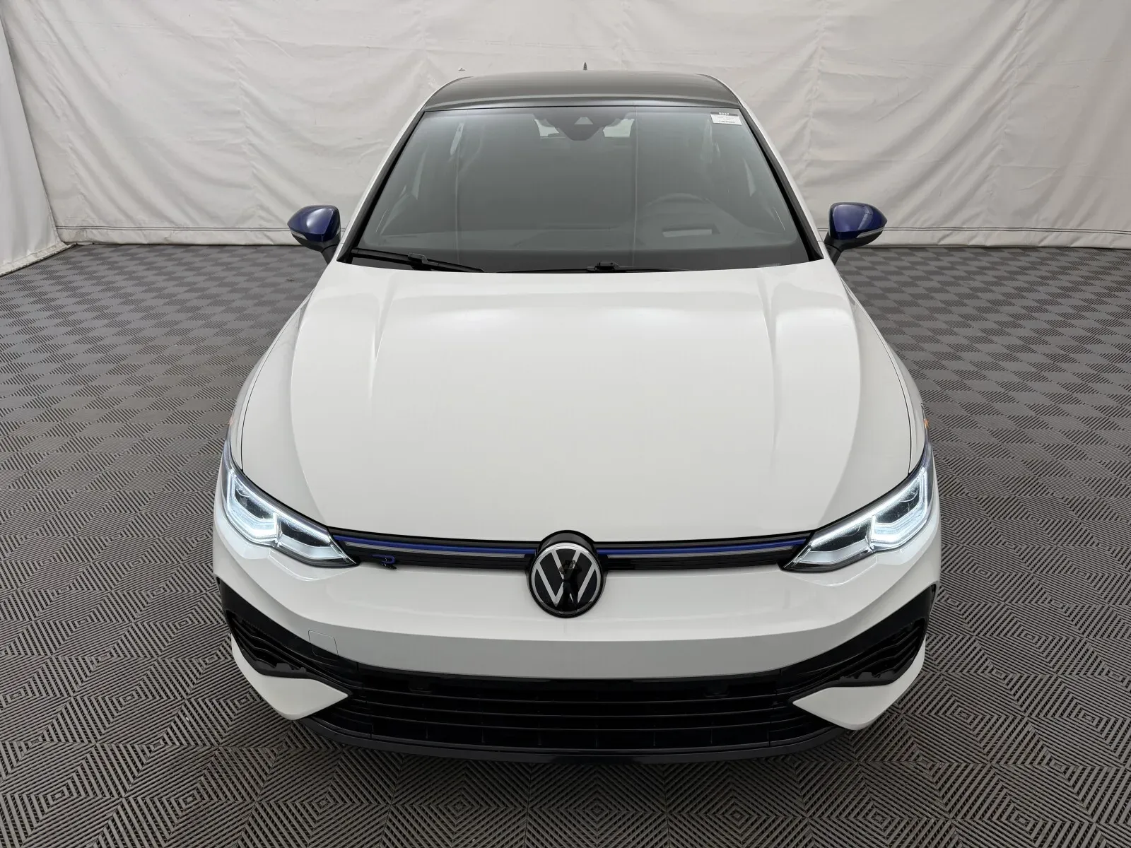 Volkswagen Golf R photo 3