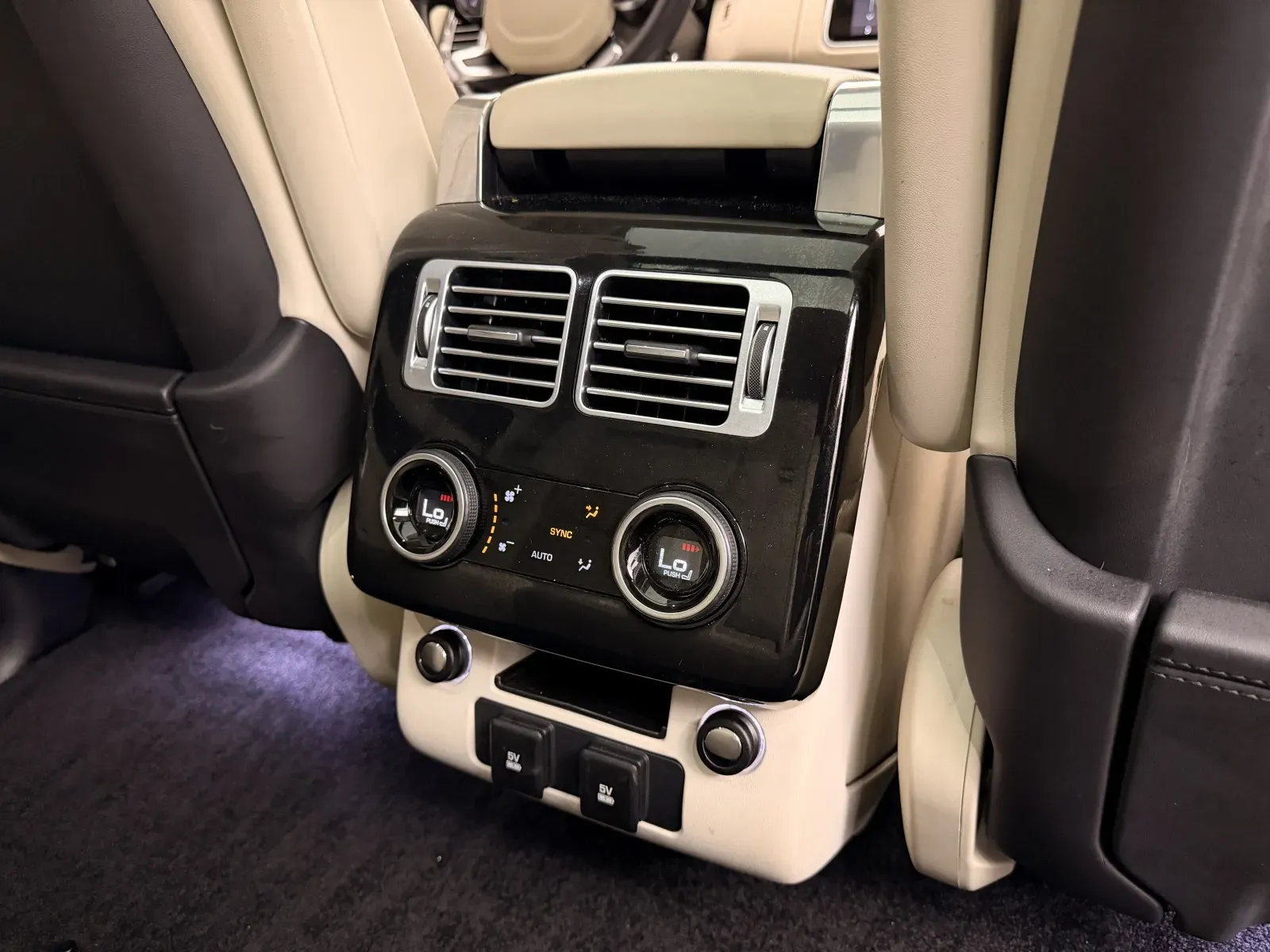 Land Rover Range Rover photo 45