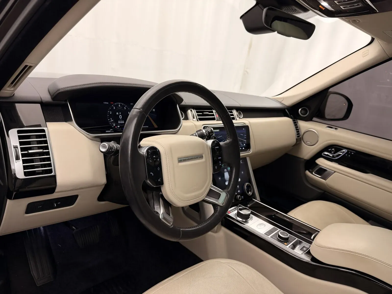 Land Rover Range Rover photo 9