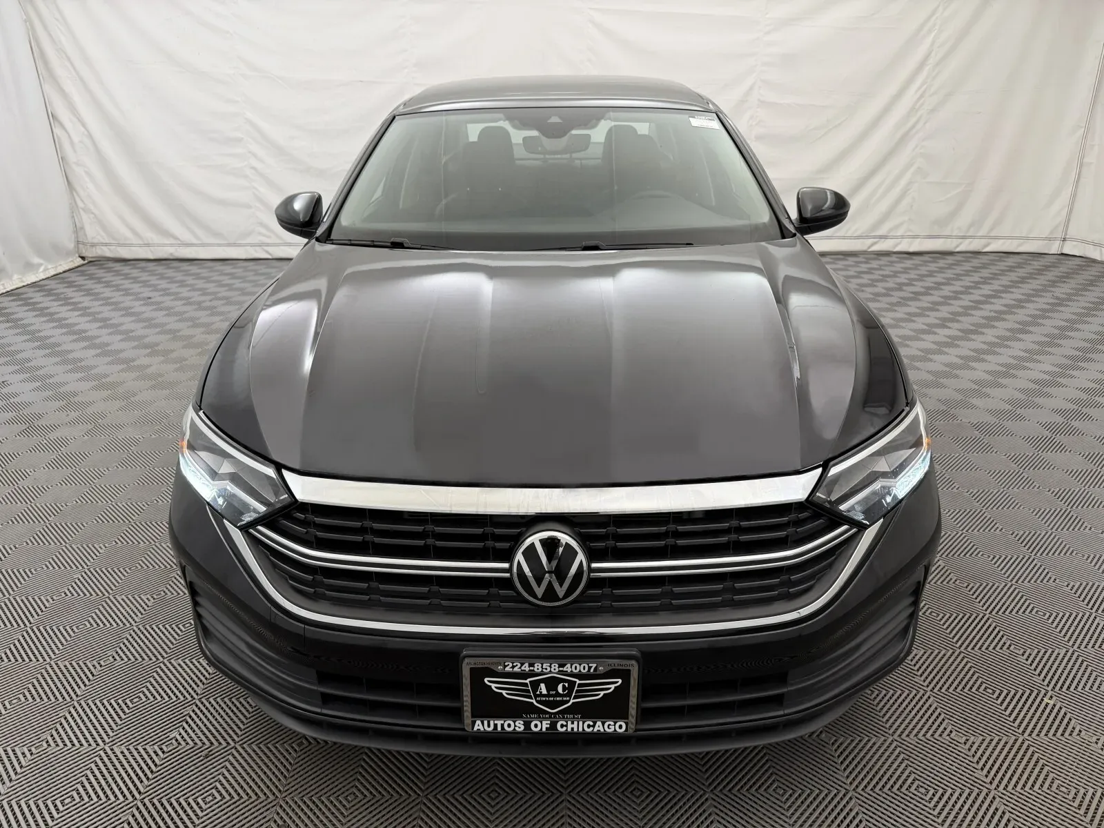 Volkswagen Jetta photo 3