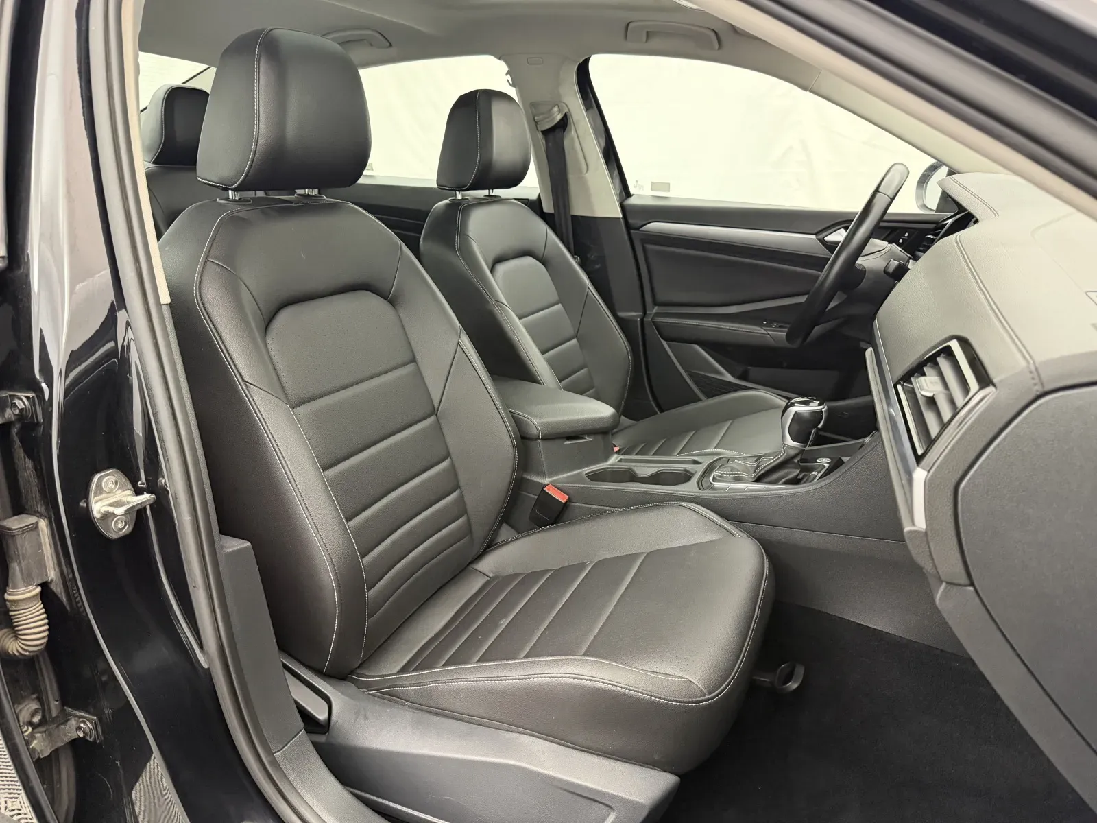 Volkswagen Jetta photo 31