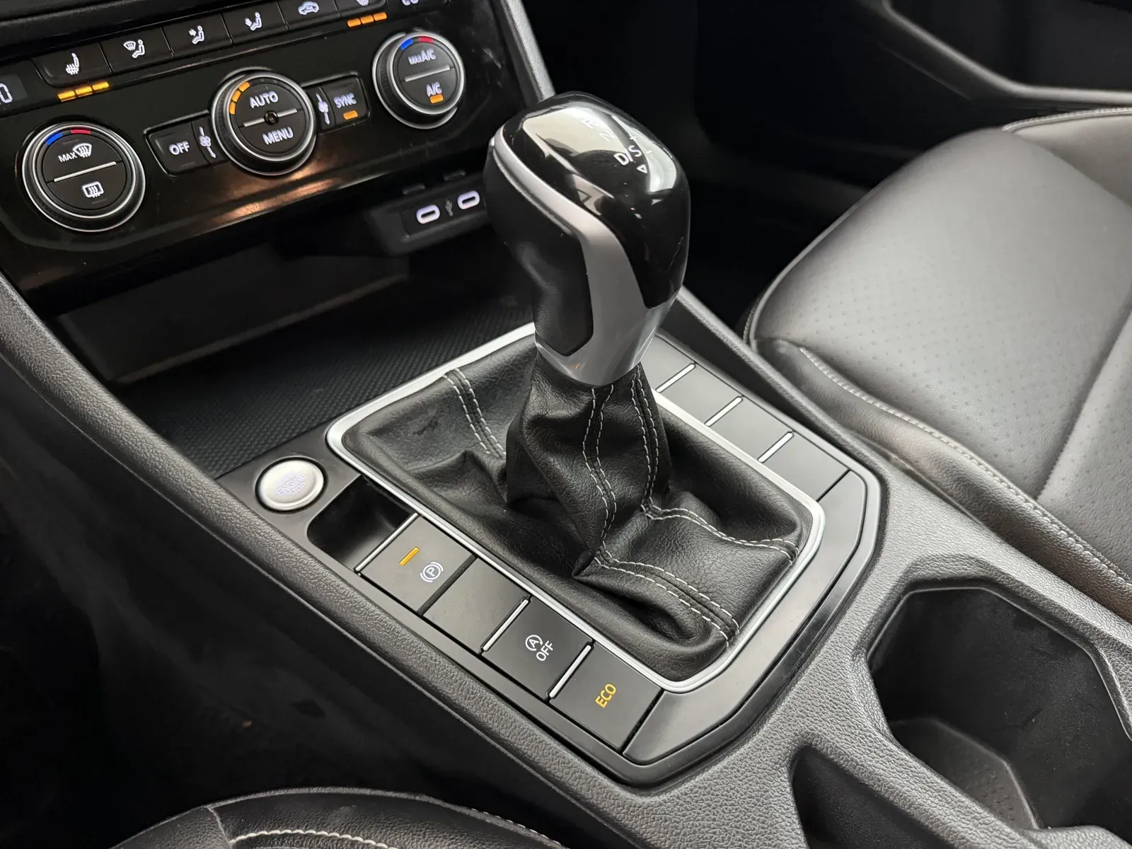 Volkswagen Jetta photo 27