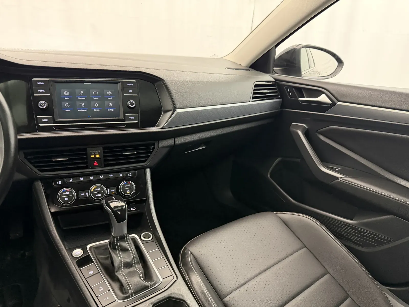 Volkswagen Jetta photo 18