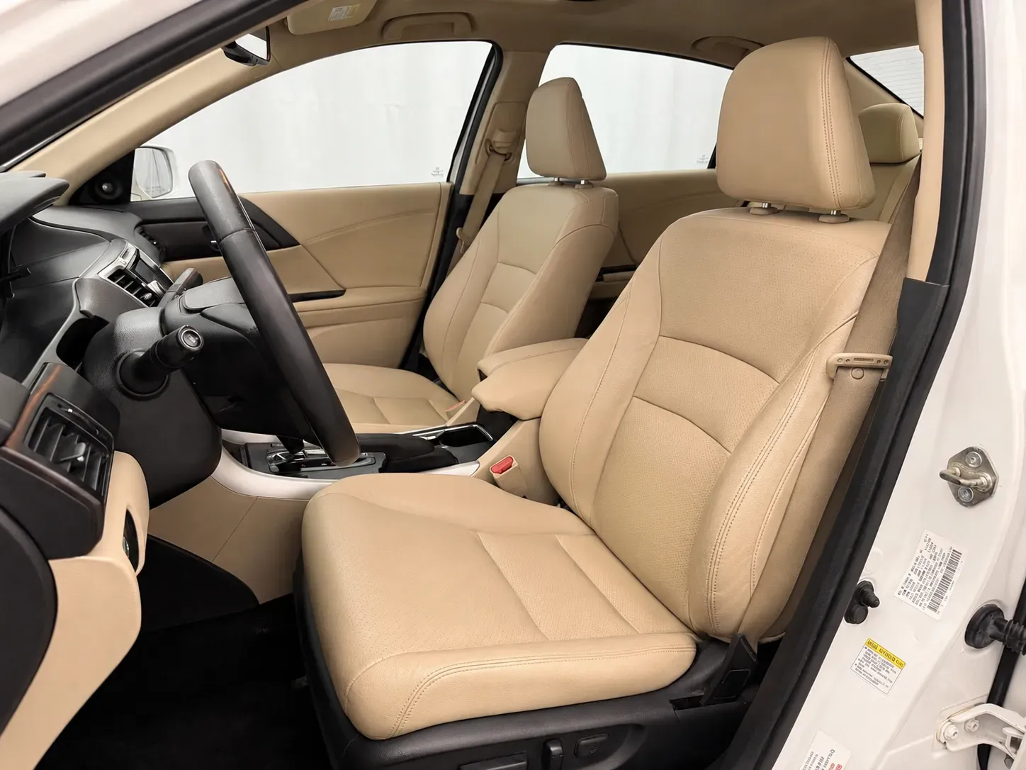 Honda Accord photo 8