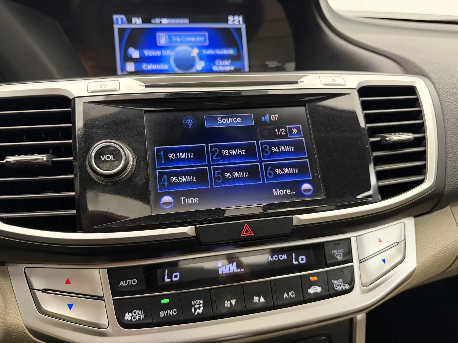 Honda Accord photo 19