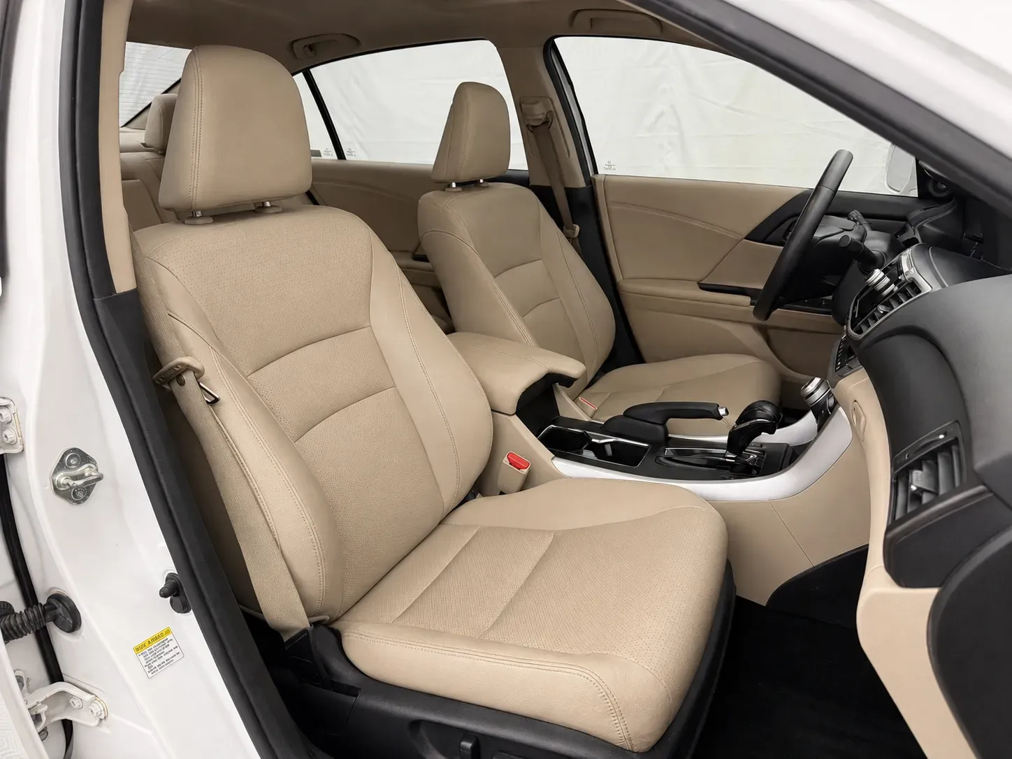 Honda Accord photo 25