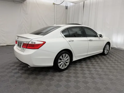 More photos of 2014 Honda Accord Sedan EX-L at Autos of Chicago, IL