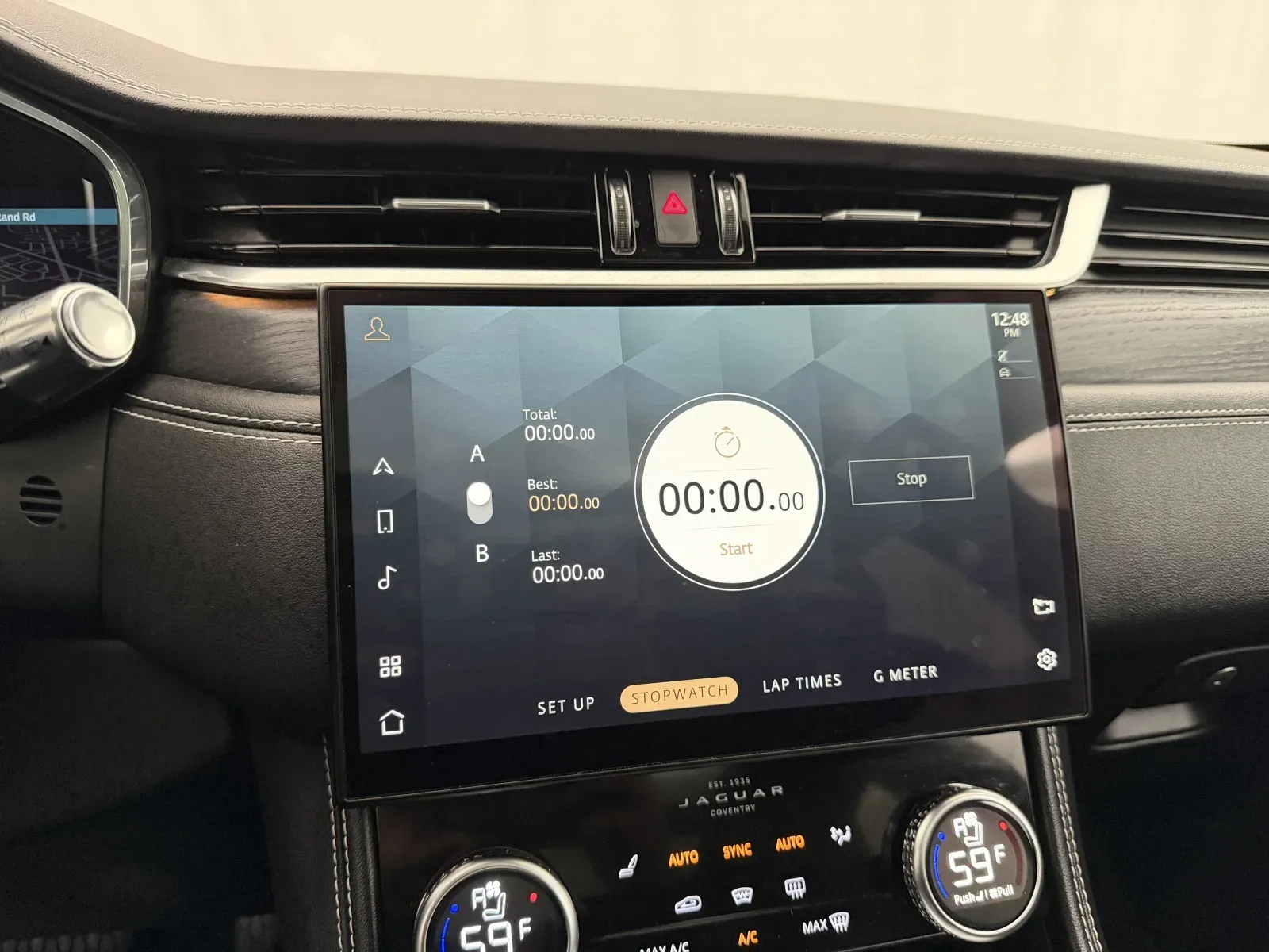 Jaguar F-PACE photo 37