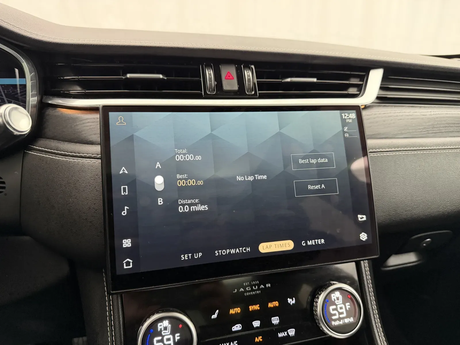 Jaguar F-PACE photo 38