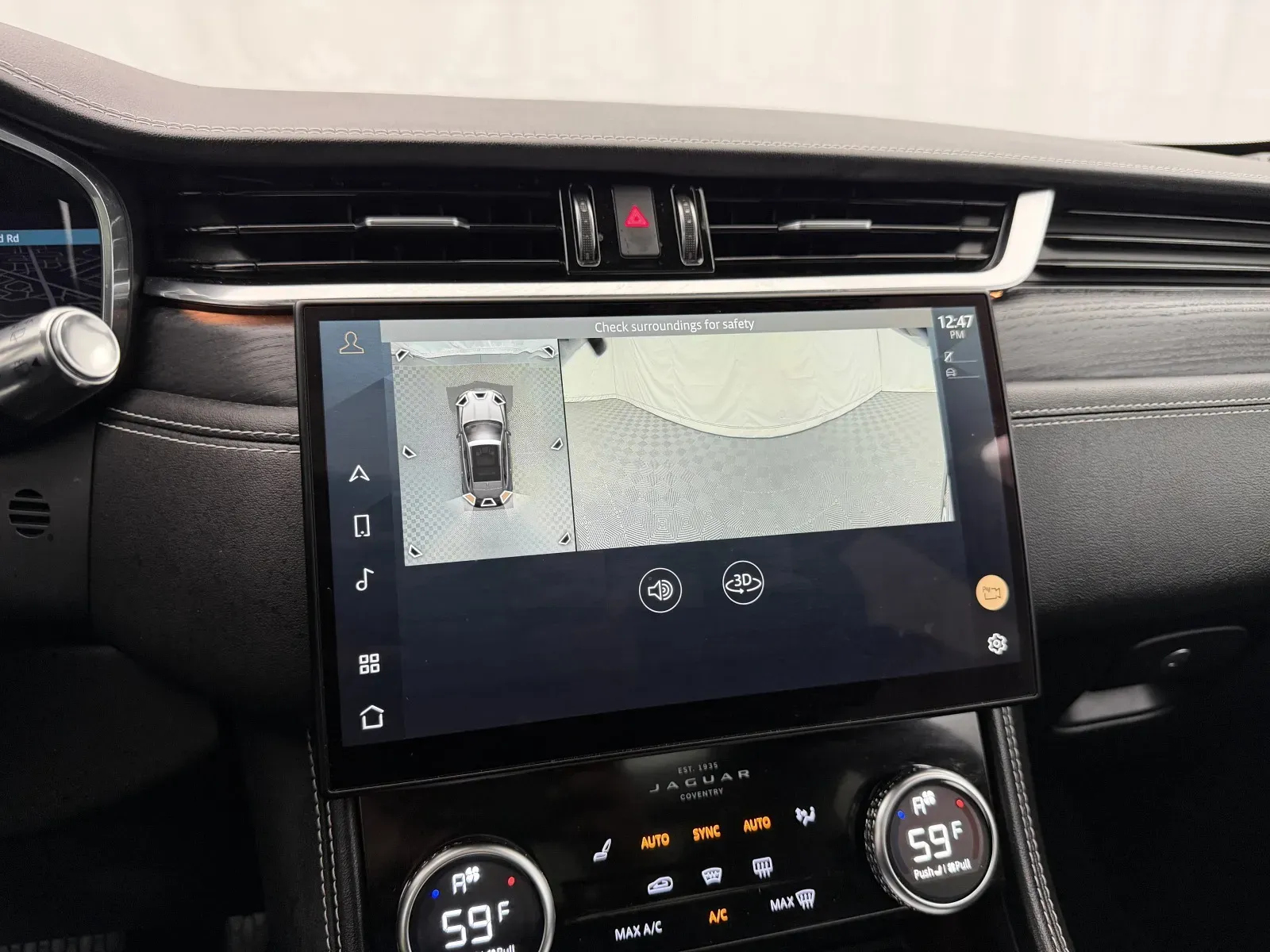 Jaguar F-PACE photo 32