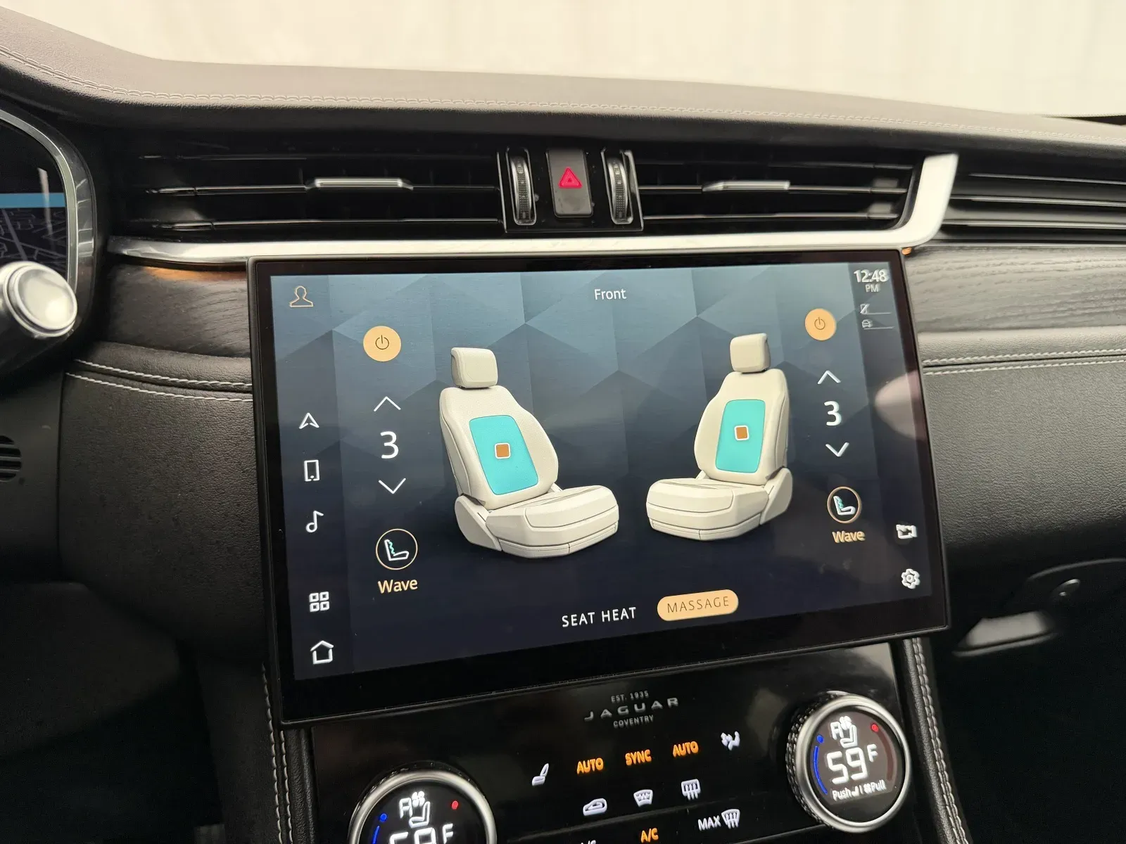 Jaguar F-PACE photo 35
