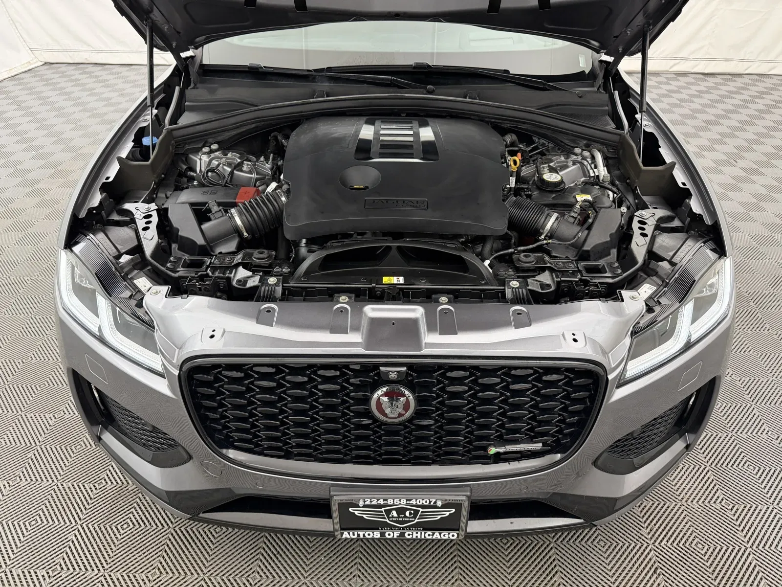 Jaguar F-PACE photo 50