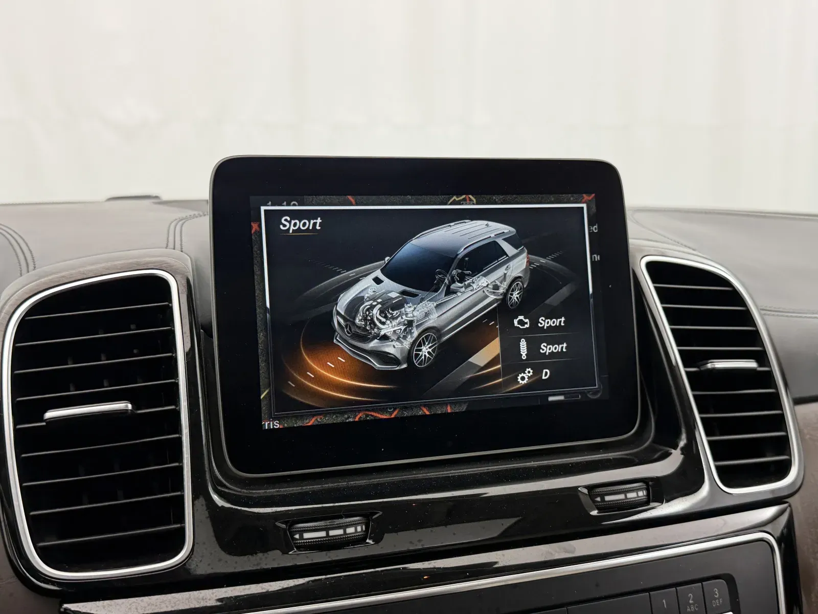 Mercedes-Benz GLE photo 24