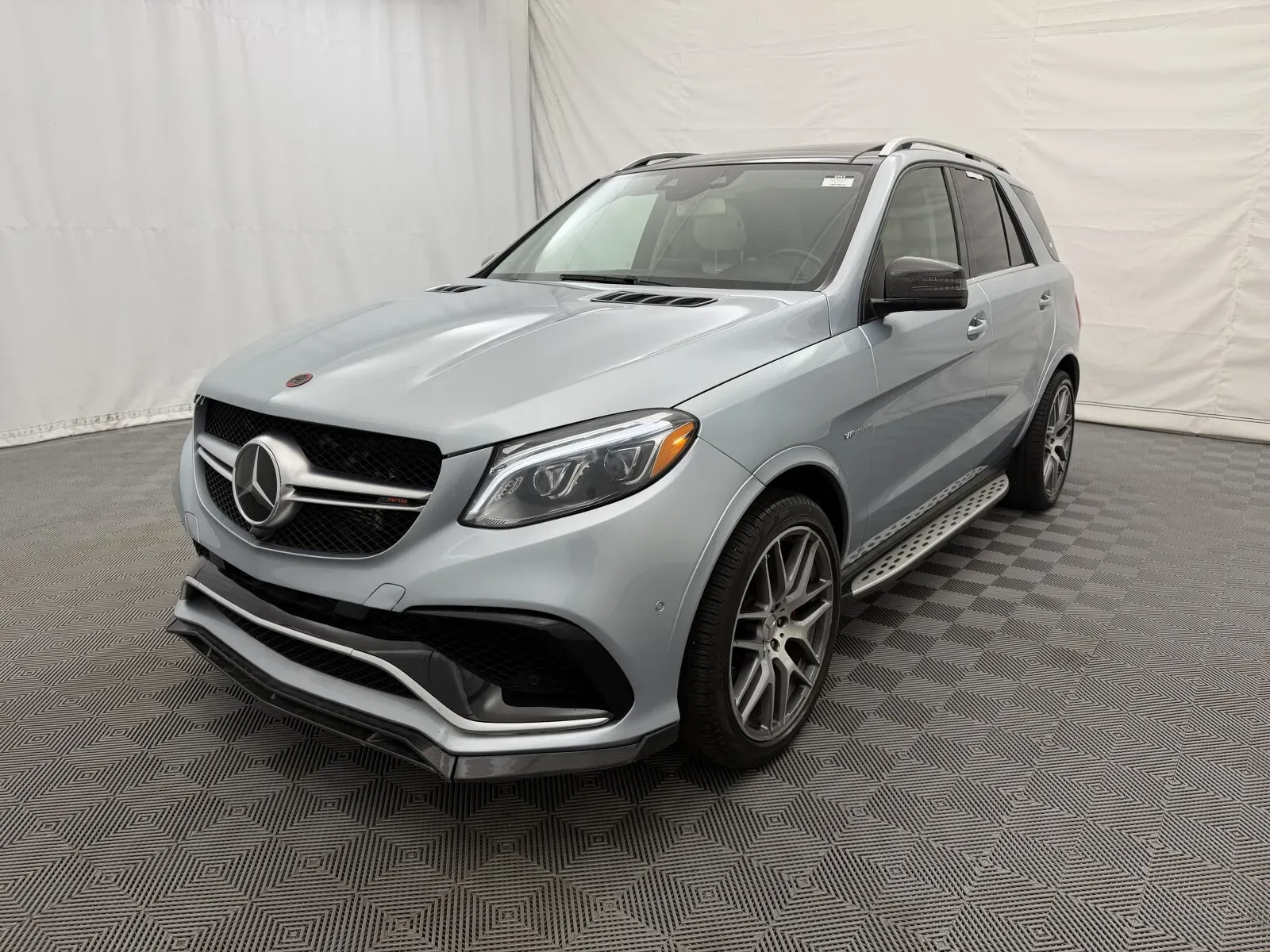 Mercedes-Benz GLE photo 2