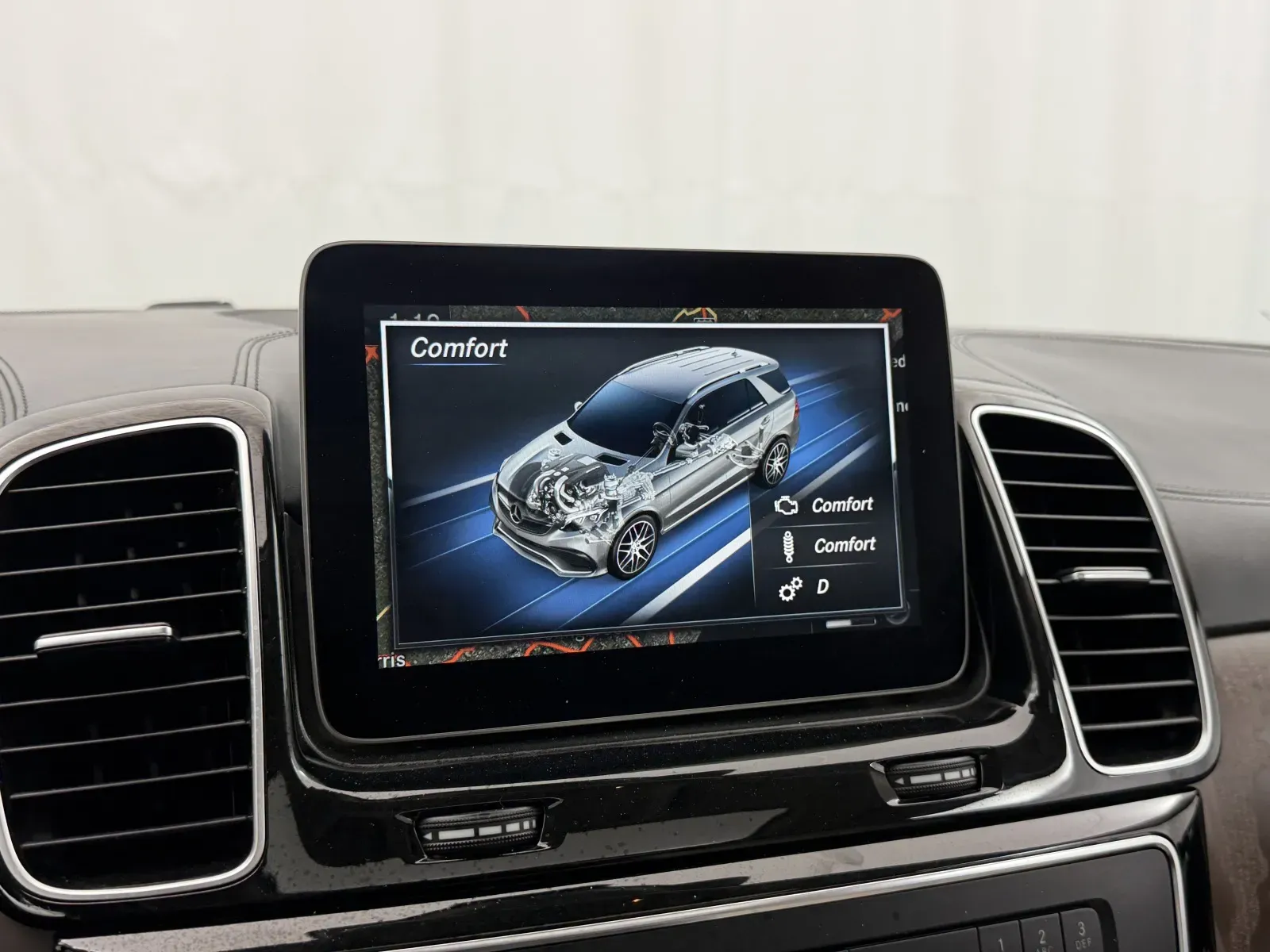 Mercedes-Benz GLE photo 23