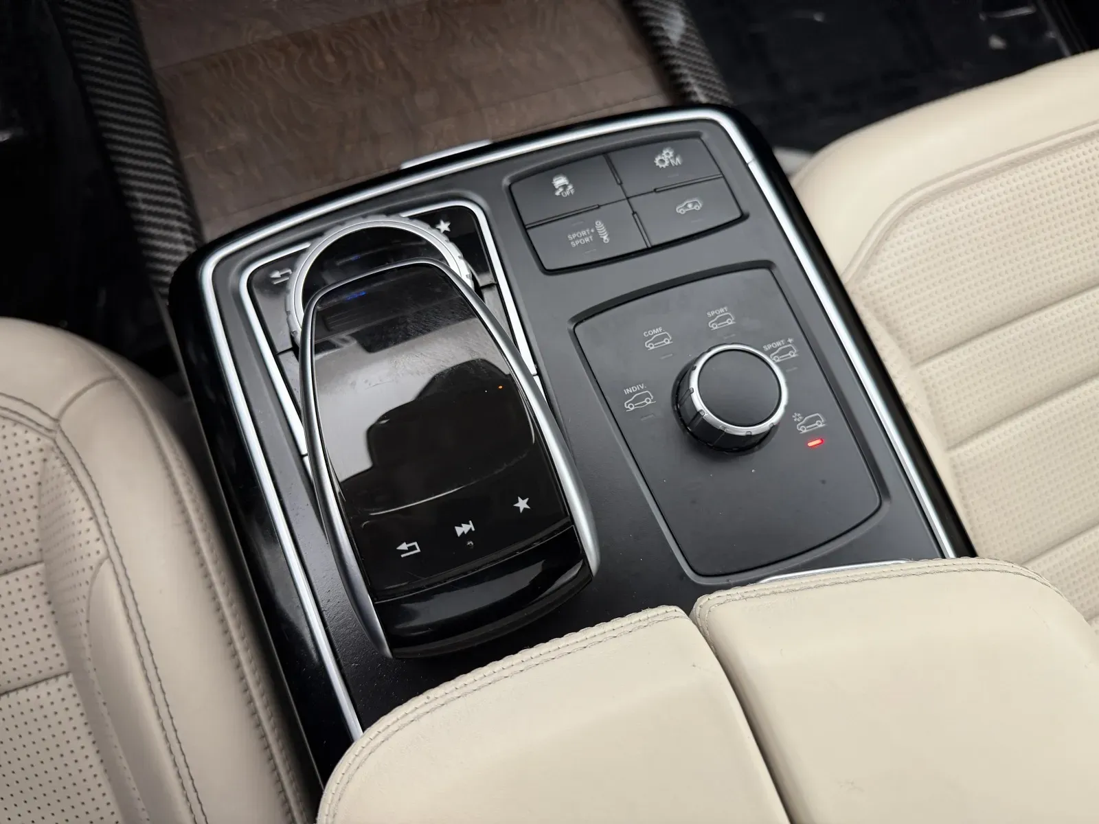 Mercedes-Benz GLE photo 41