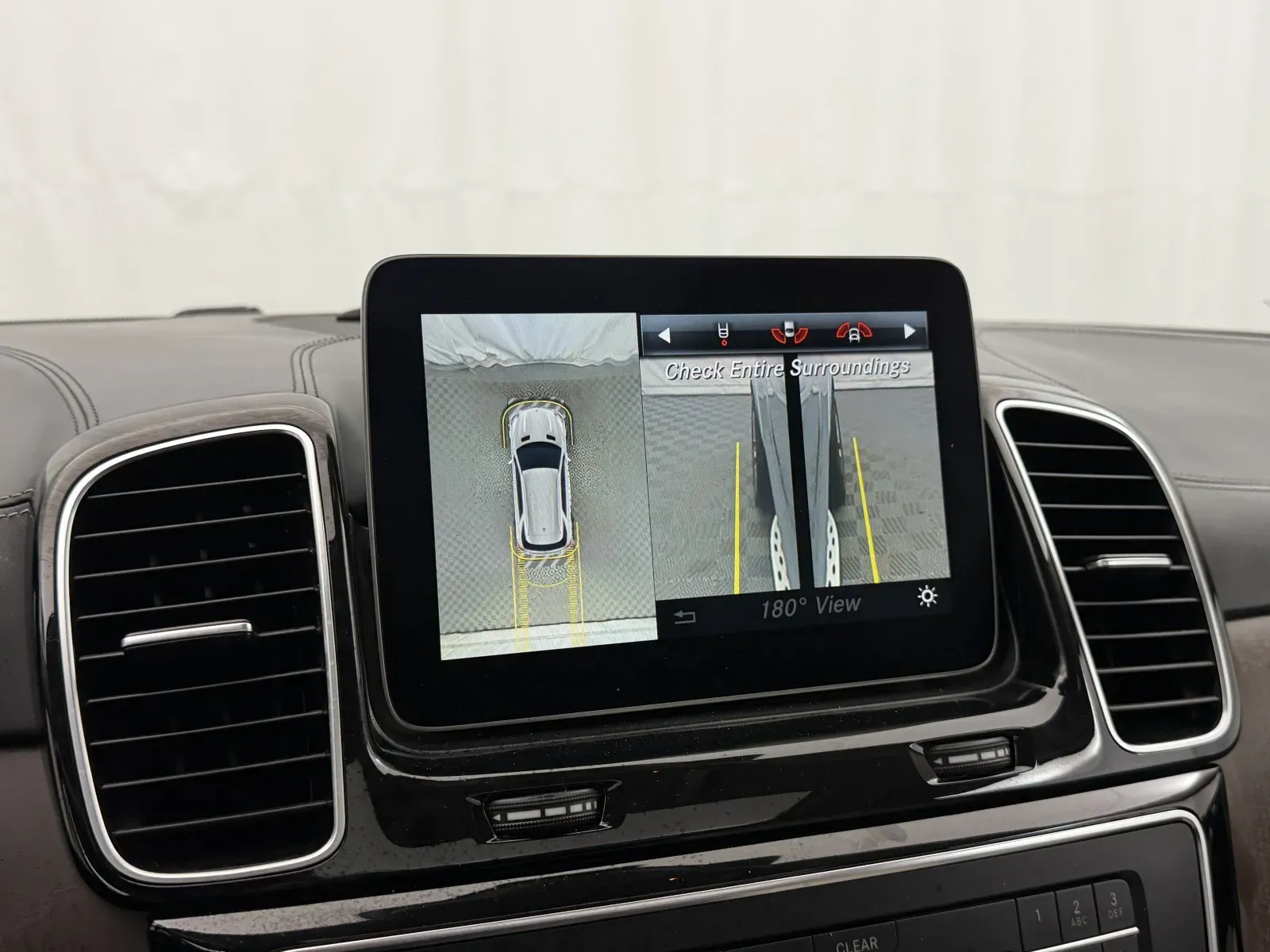 Mercedes-Benz GLE photo 31