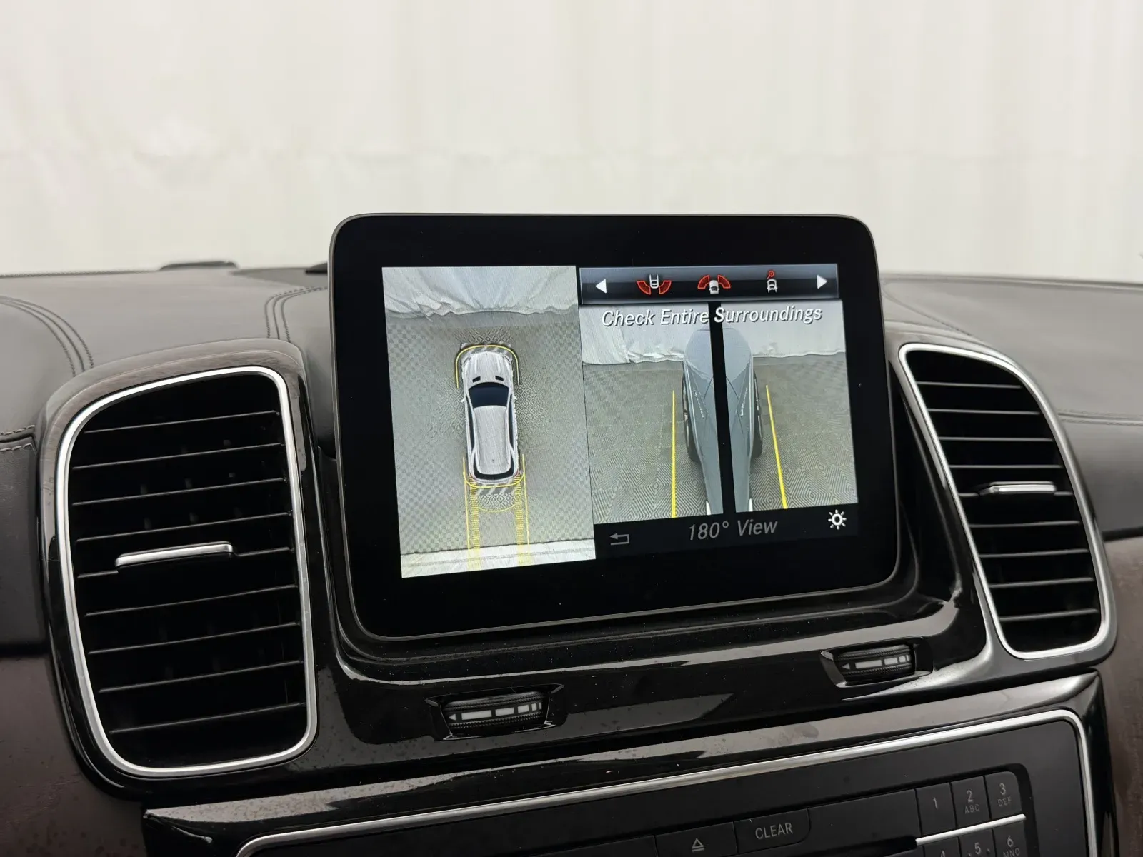 Mercedes-Benz GLE photo 32