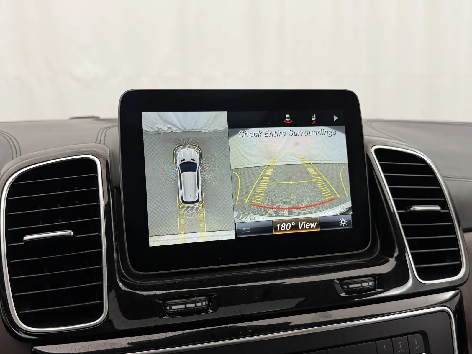 Mercedes-Benz GLE photo 27