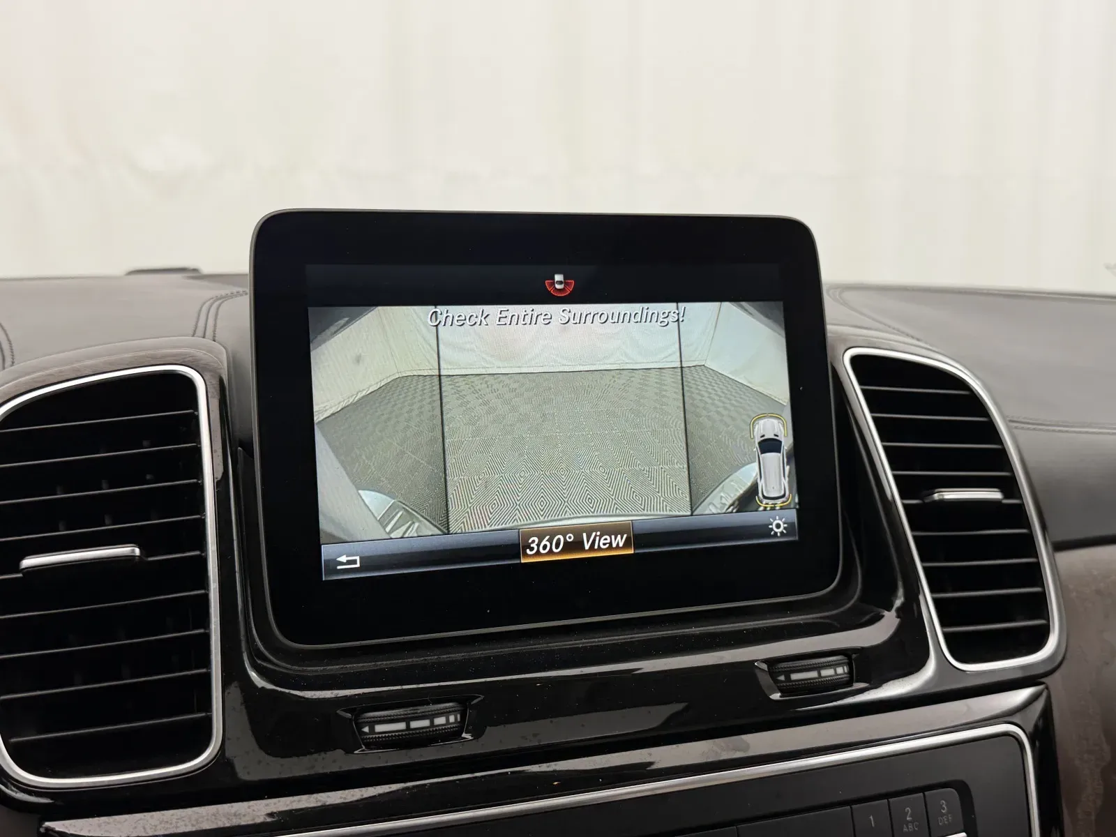 Mercedes-Benz GLE photo 28