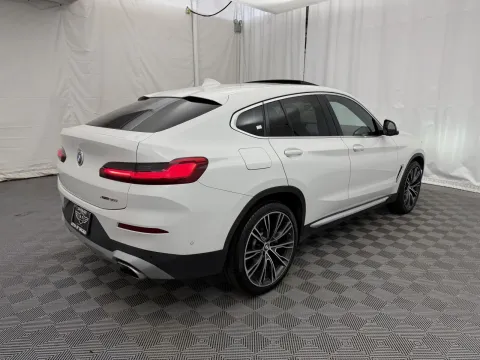 More photos of 2022 BMW X4 xDrive30i at Autos of Chicago, IL
