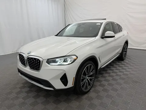 Photos of 2022 BMW X4 xDrive30i for sale in Arlington Heights, IL at Autos of Chicago