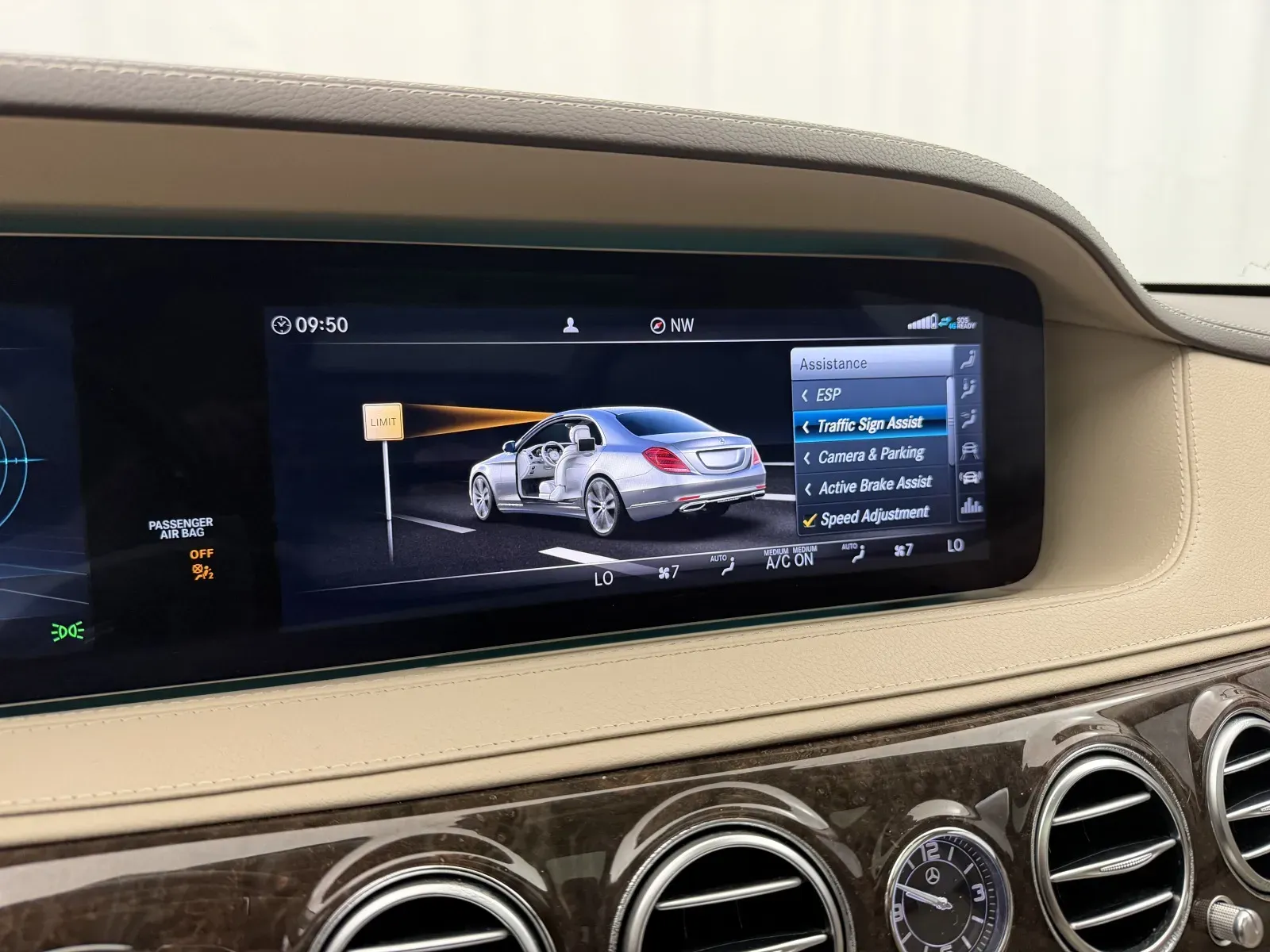 Mercedes-Benz S-Class photo 34