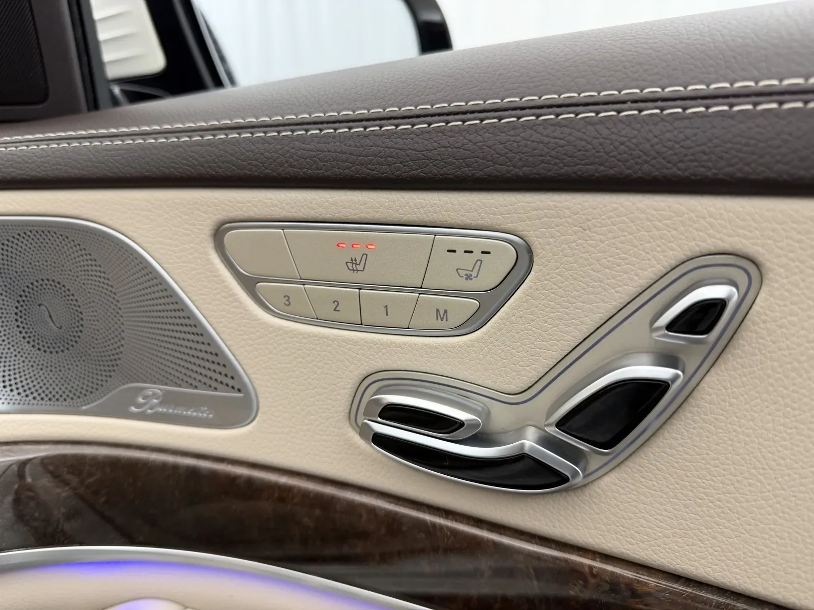 Mercedes-Benz S-Class photo 54