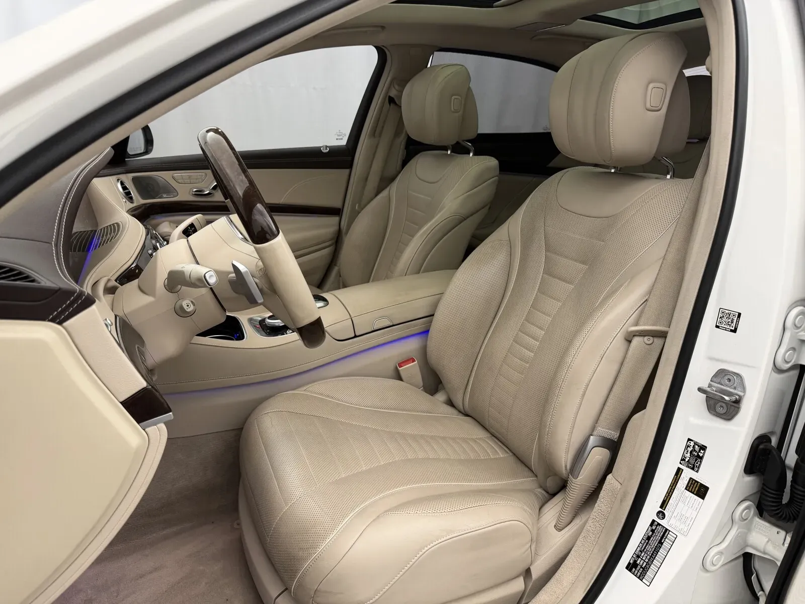 Mercedes-Benz S-Class photo 11