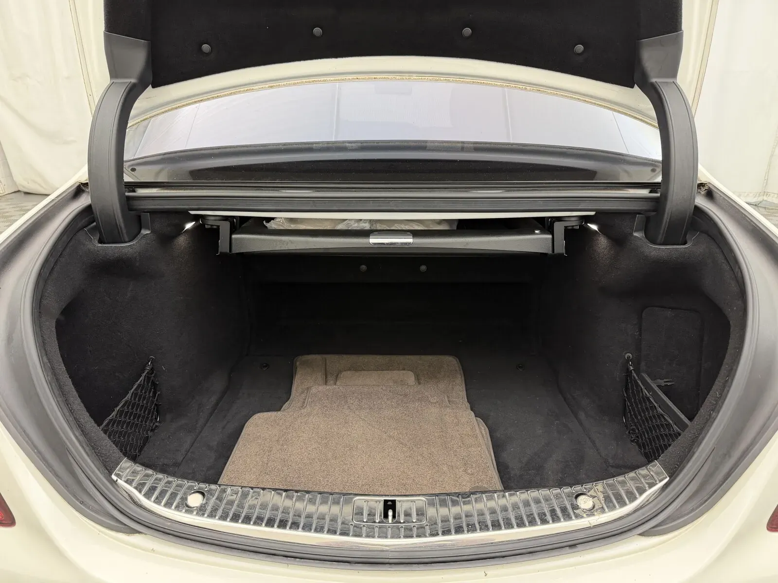 Mercedes-Benz S-Class photo 55