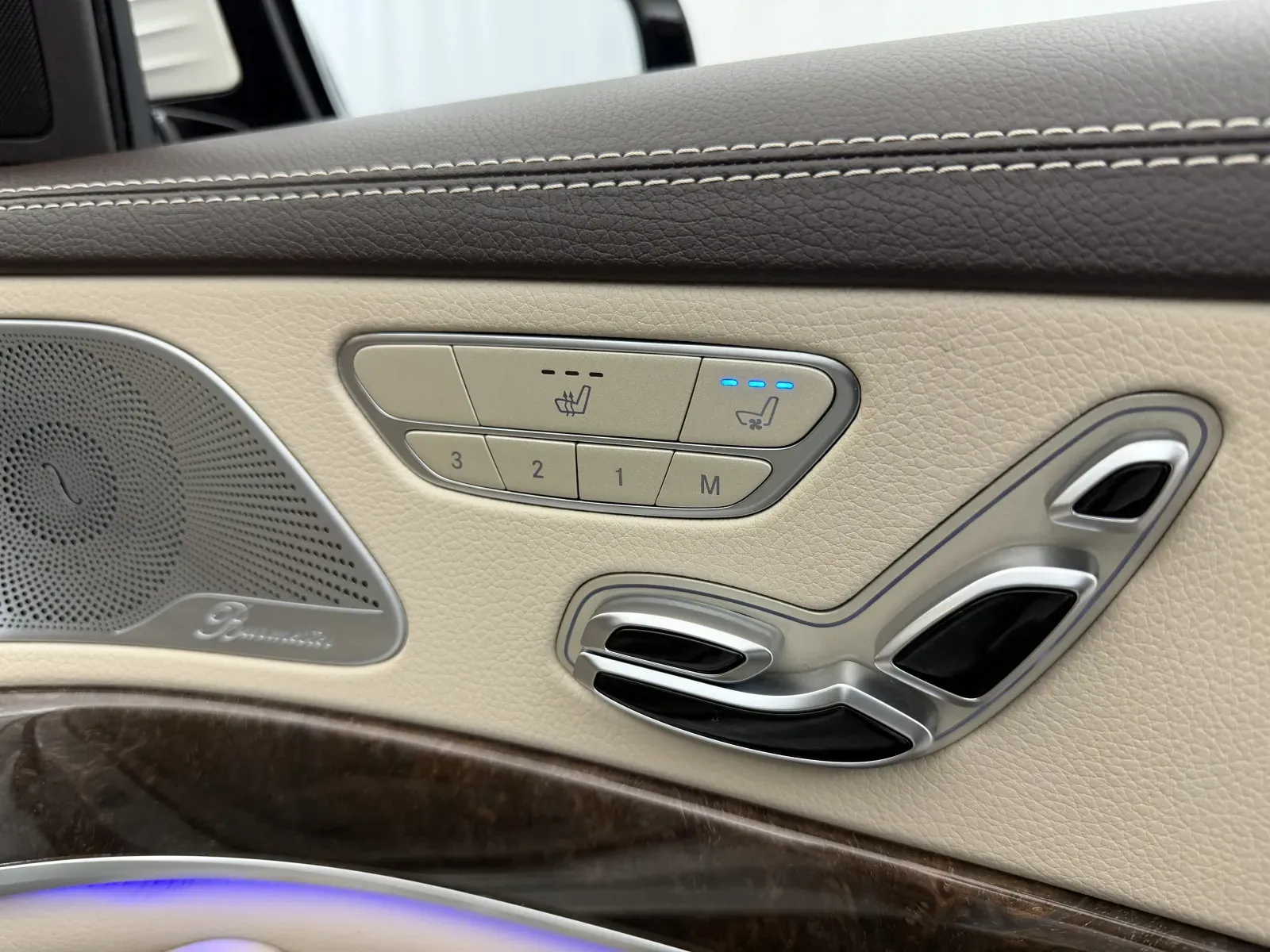 Mercedes-Benz S-Class photo 53