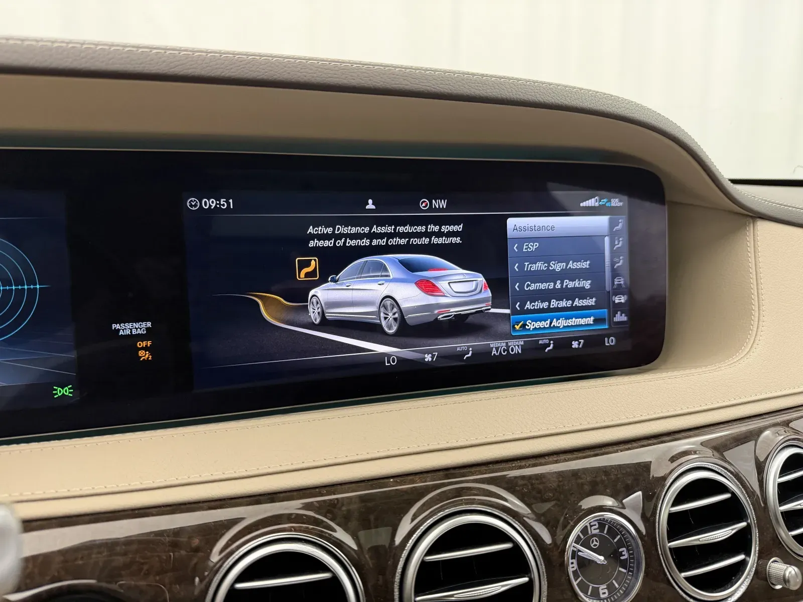 Mercedes-Benz S-Class photo 37