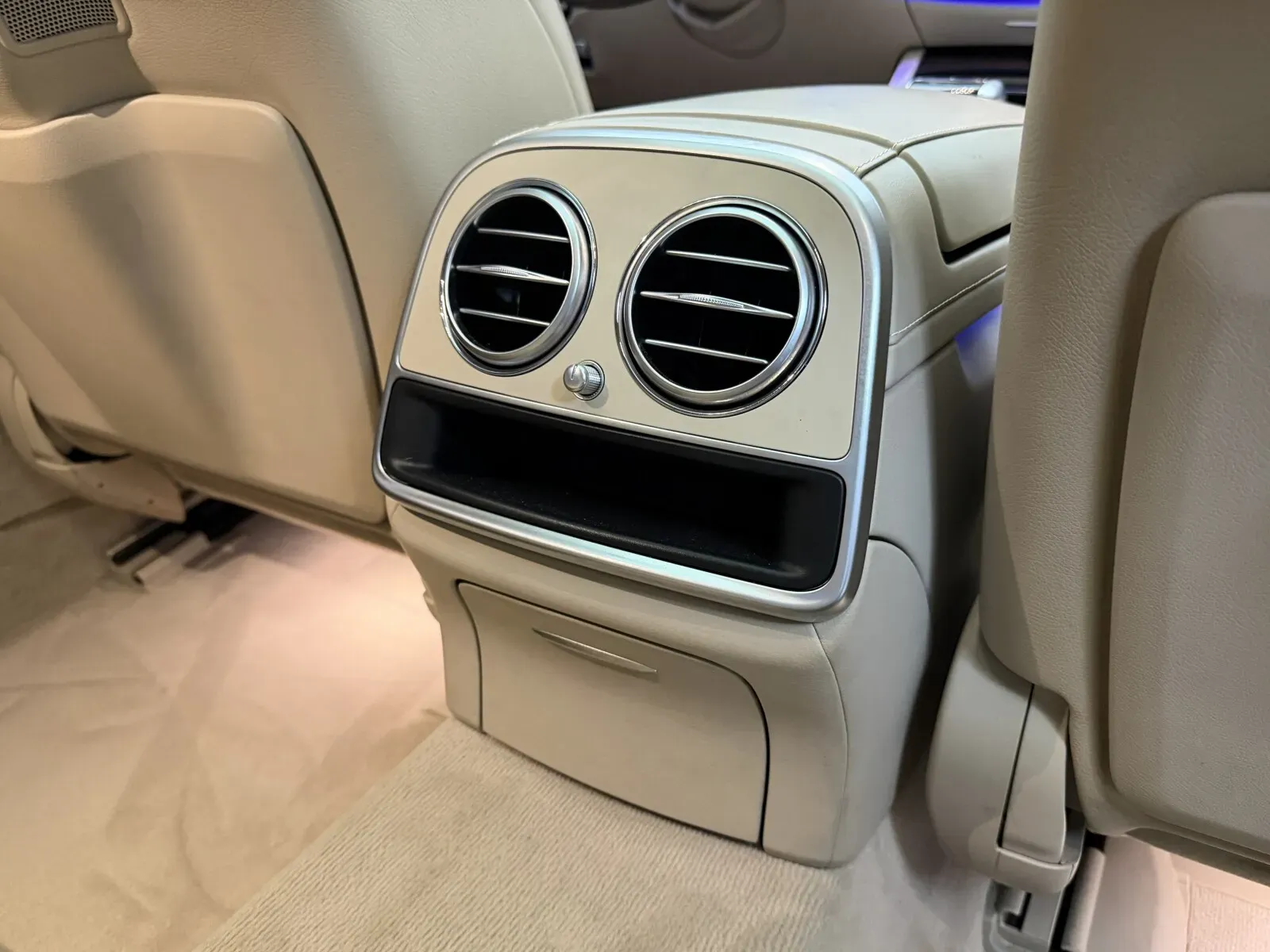 Mercedes-Benz S-Class photo 50